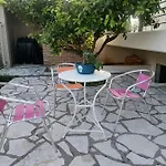 D&m Living
