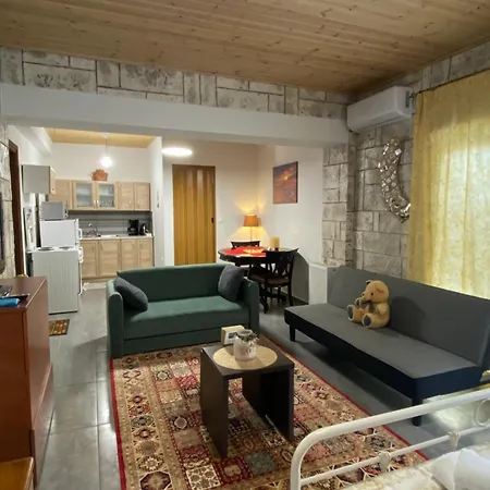 D&m Living * Πάτρα